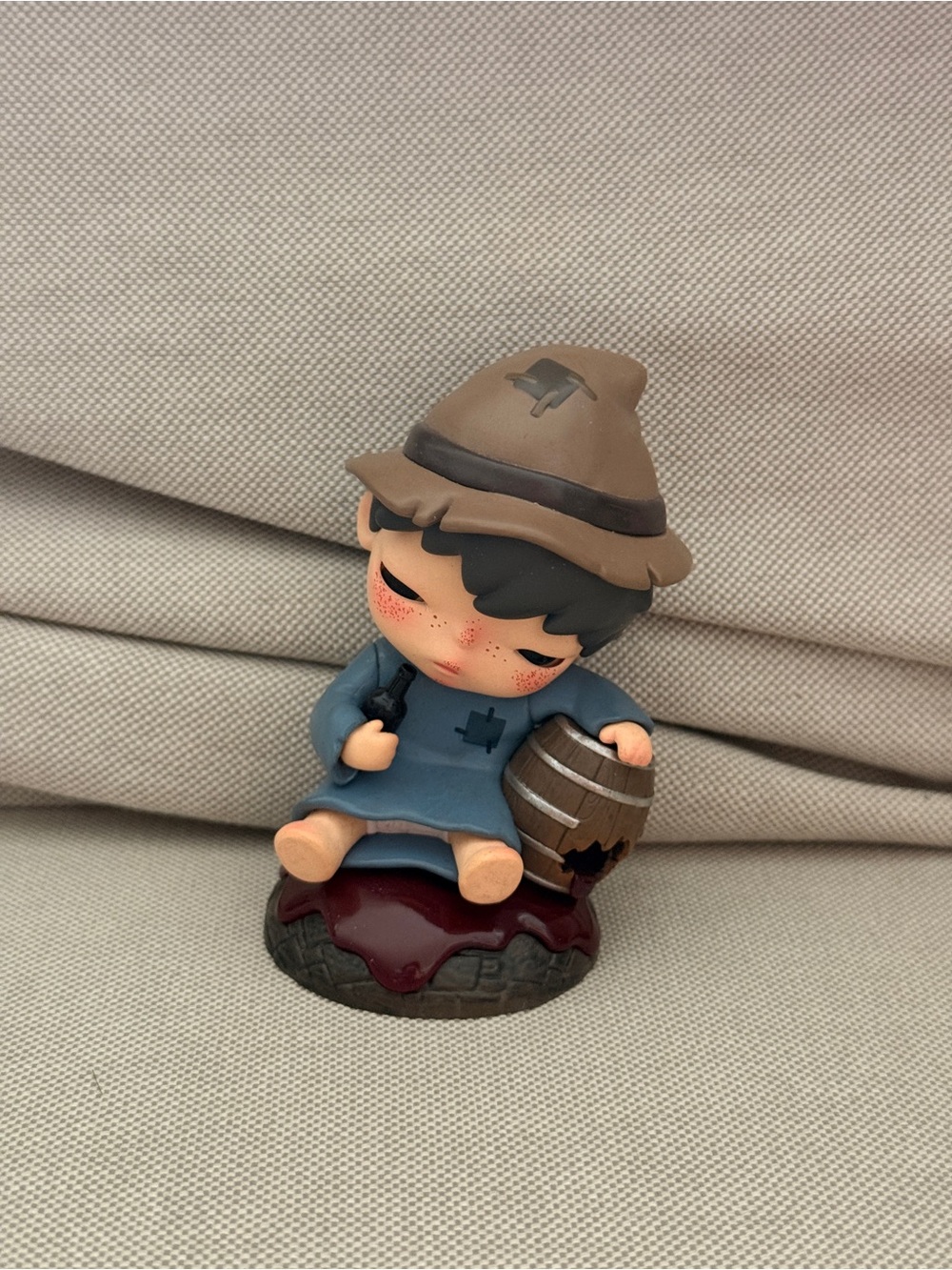 POP MART Hirono Le Petit Prince Series - Figure “The Tippler”